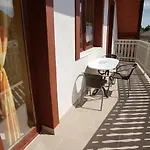 Nora Apartment *