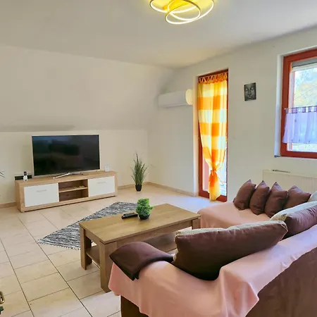 Apartment Nora *